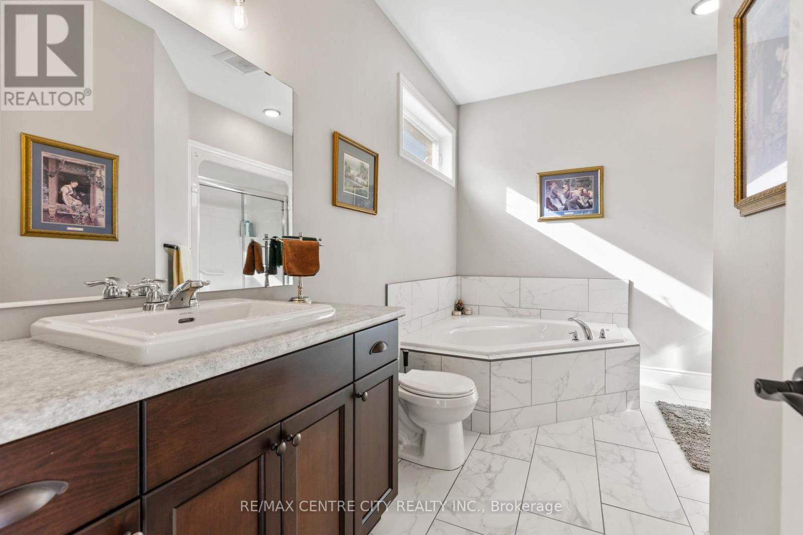 18 Murifield Drive, St. Thomas, Ontario  N5R 0K3 - Photo 14 - X12427249
