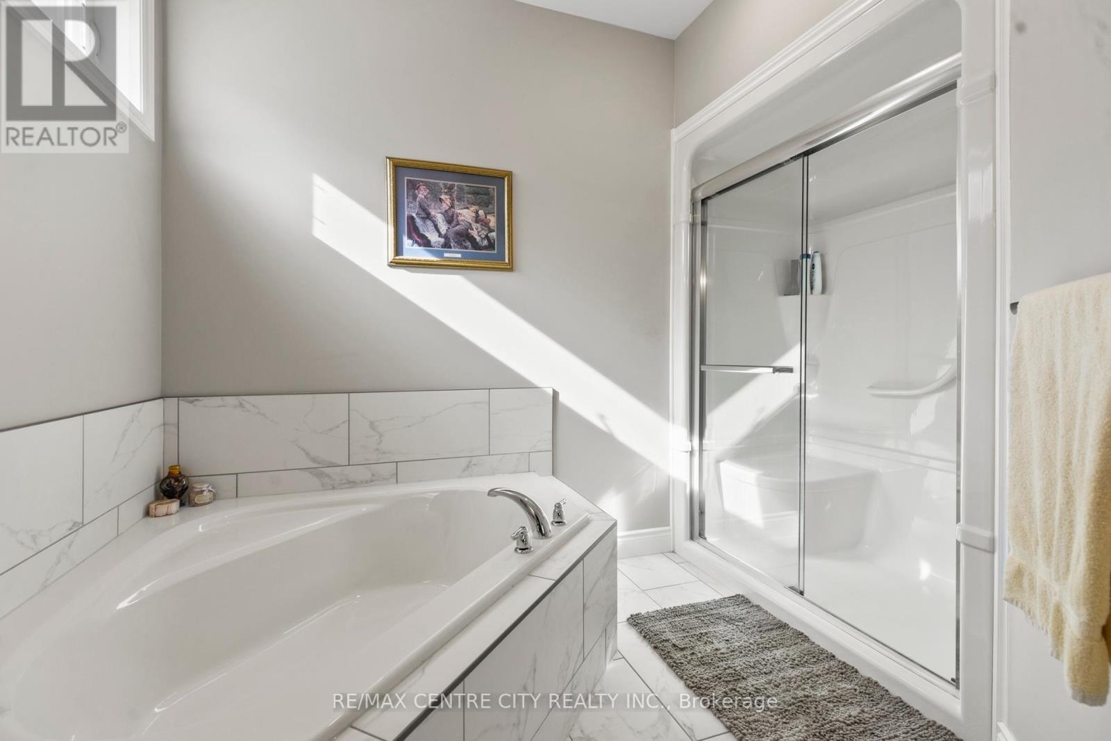 18 Murifield Drive, St. Thomas, Ontario  N5R 0K3 - Photo 15 - X12427249