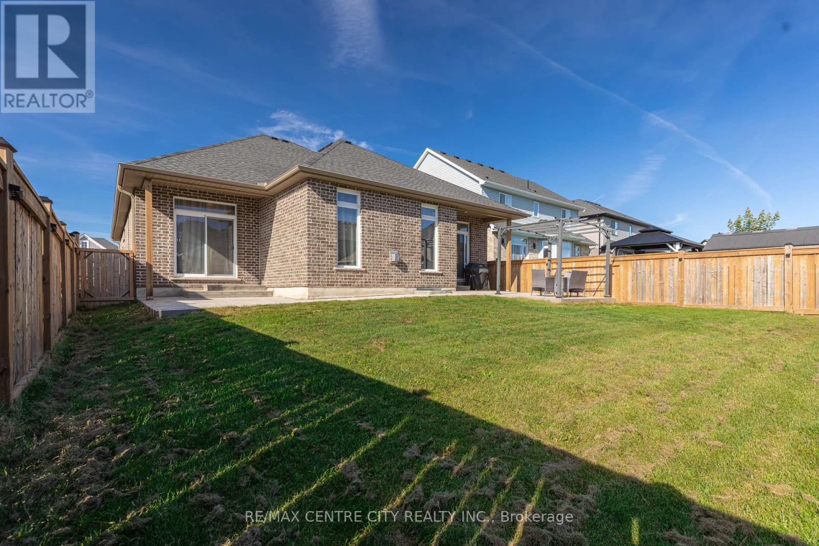18 Murifield Drive, St. Thomas, Ontario  N5R 0K3 - Photo 26 - X12427249