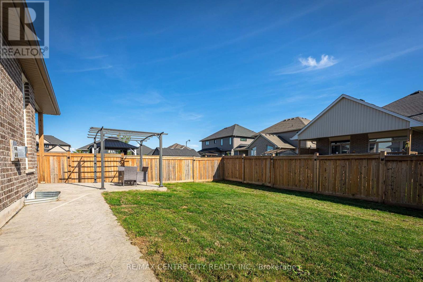 18 Murifield Drive, St. Thomas, Ontario  N5R 0K3 - Photo 27 - X12427249