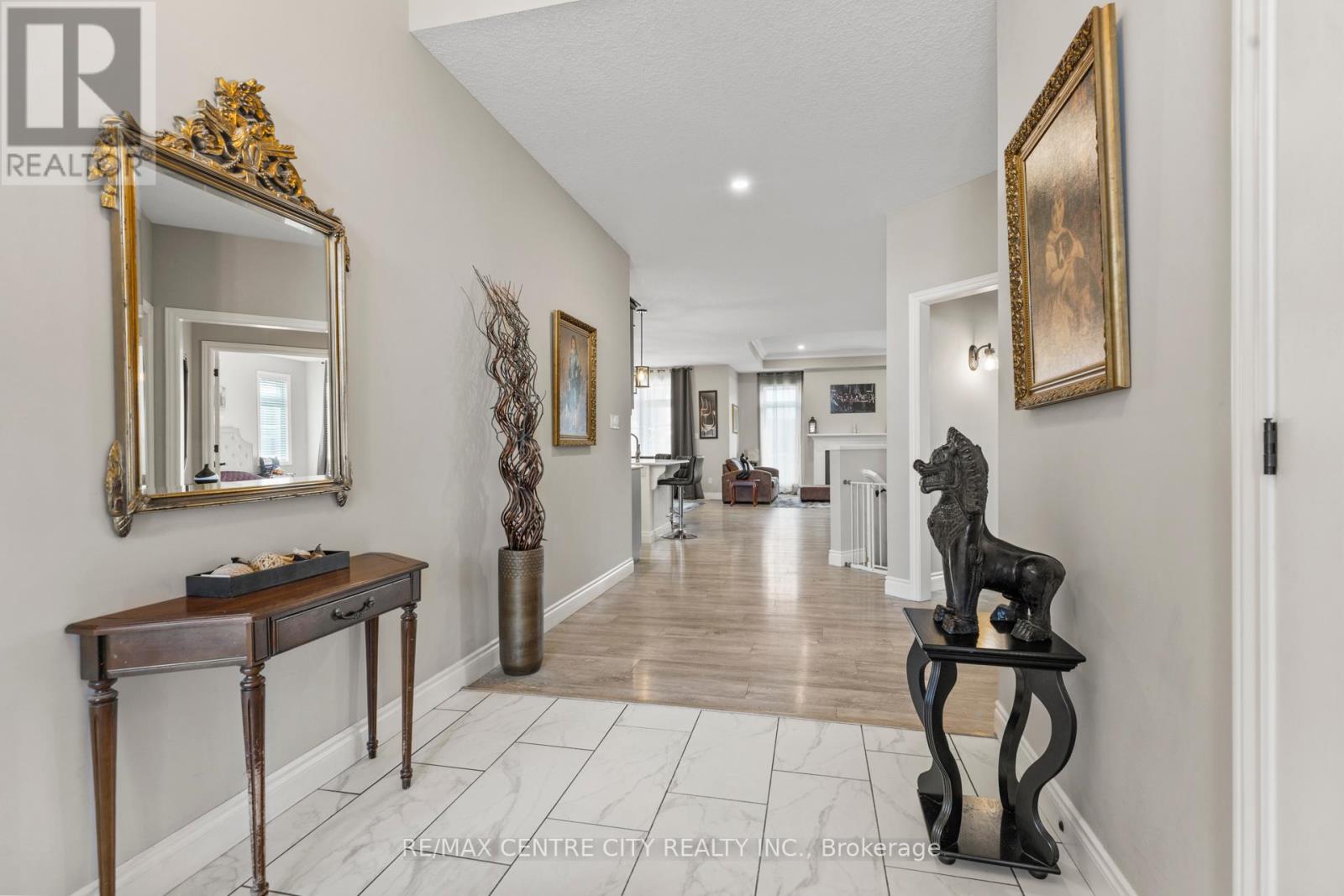 18 Murifield Drive, St. Thomas, Ontario  N5R 0K3 - Photo 5 - X12427249