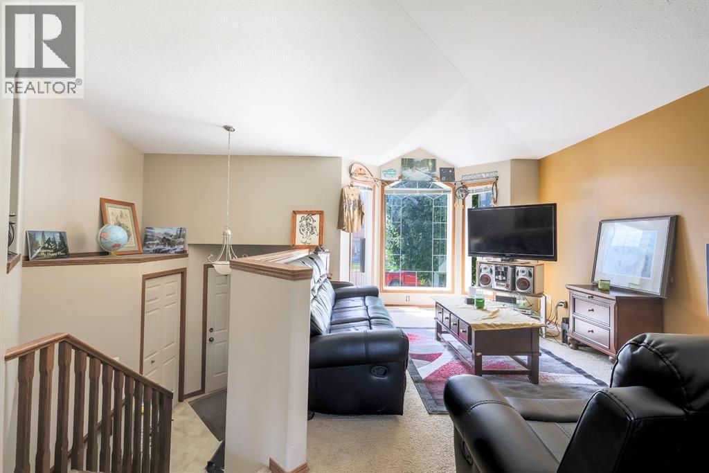6403, 54 Street, Rocky Mountain House, Alberta  T4T 1N5 - Photo 4 - A2247997