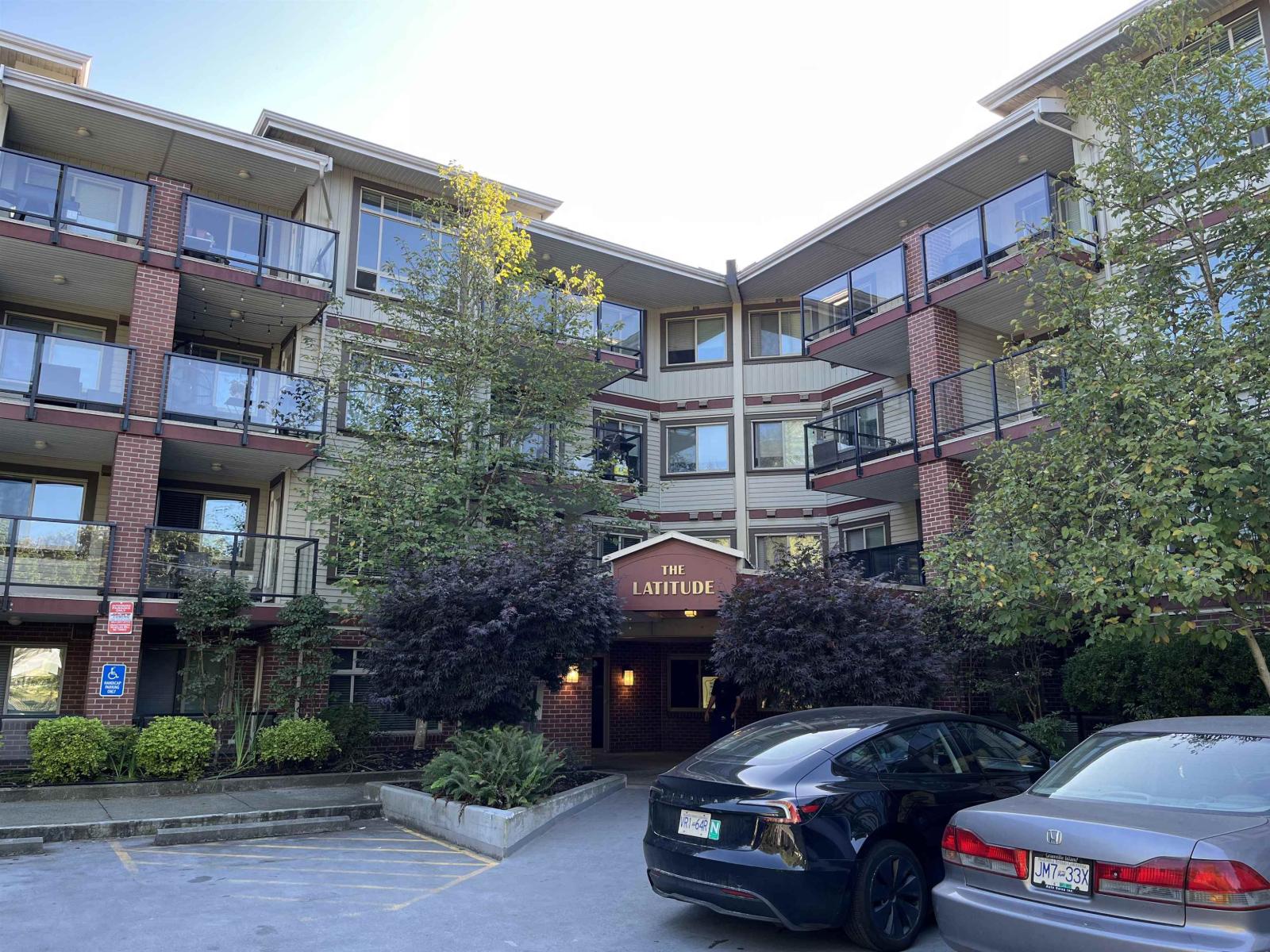 234 2233 Mckenzie Road, Abbotsford, British Columbia  V2S 4A1 - Photo 2 - R3052304