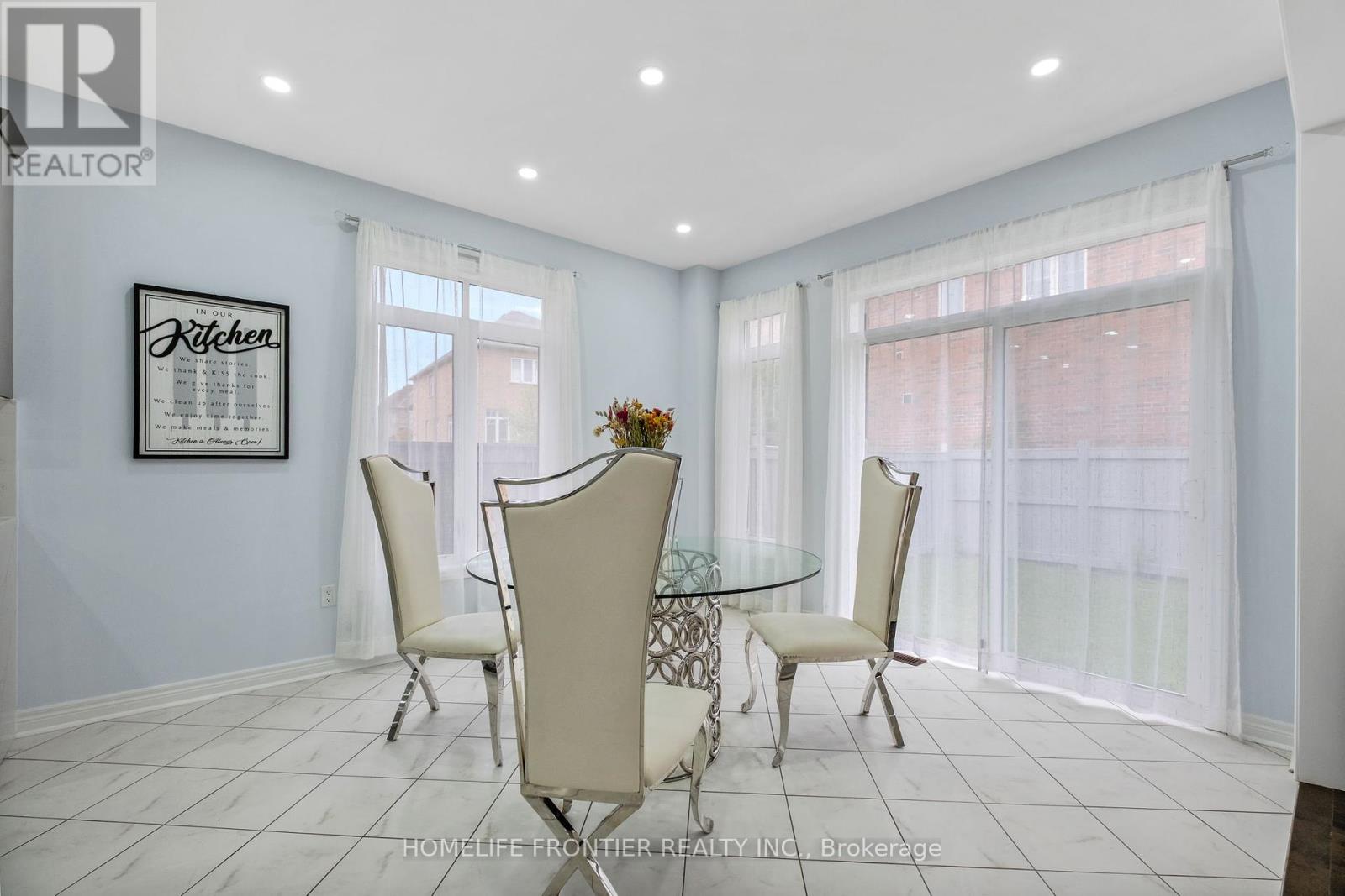 227 Inverness Way, Bradford West Gwillimbury, Ontario  L3Z 0W6 - Photo 14 - N12427065