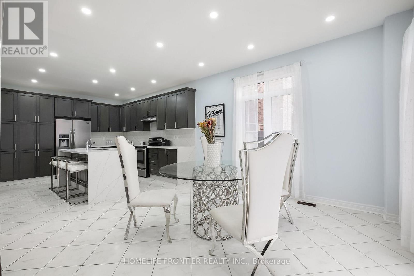 227 Inverness Way, Bradford West Gwillimbury, Ontario  L3Z 0W6 - Photo 15 - N12427065