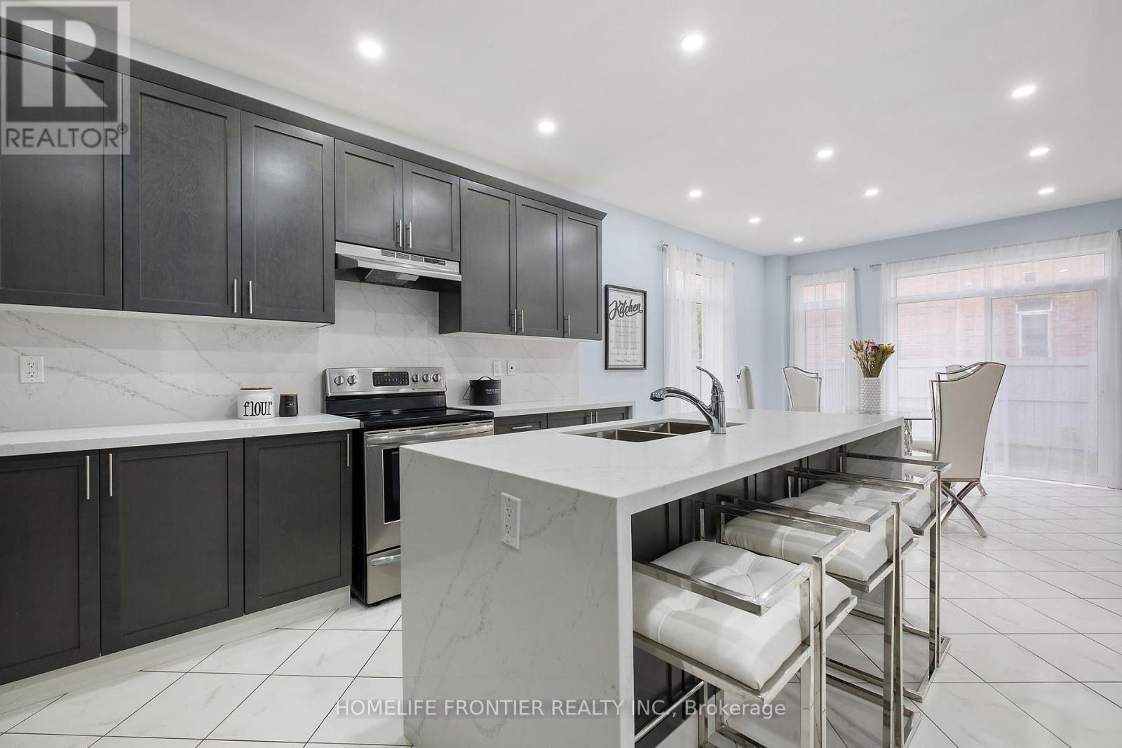 227 Inverness Way, Bradford West Gwillimbury, Ontario  L3Z 0W6 - Photo 19 - N12427065