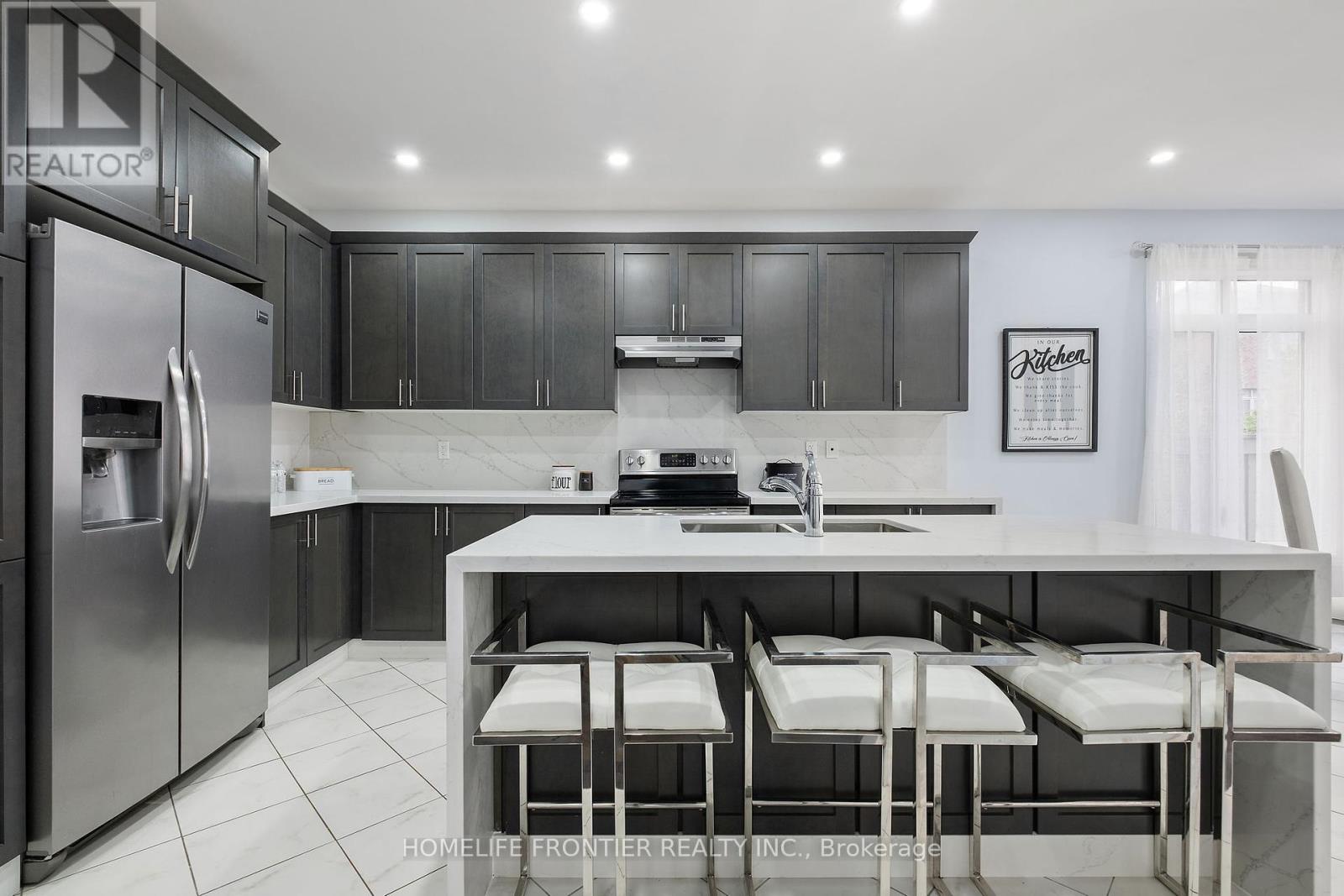 227 Inverness Way, Bradford West Gwillimbury, Ontario  L3Z 0W6 - Photo 20 - N12427065