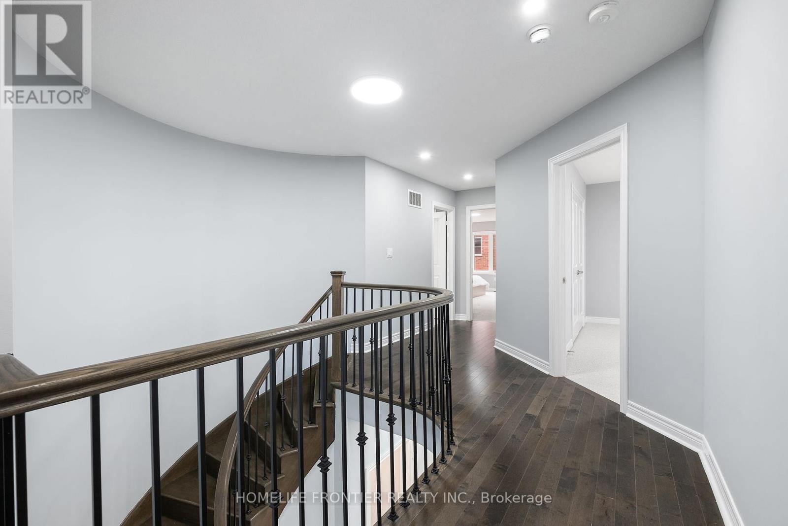 227 Inverness Way, Bradford West Gwillimbury, Ontario  L3Z 0W6 - Photo 25 - N12427065