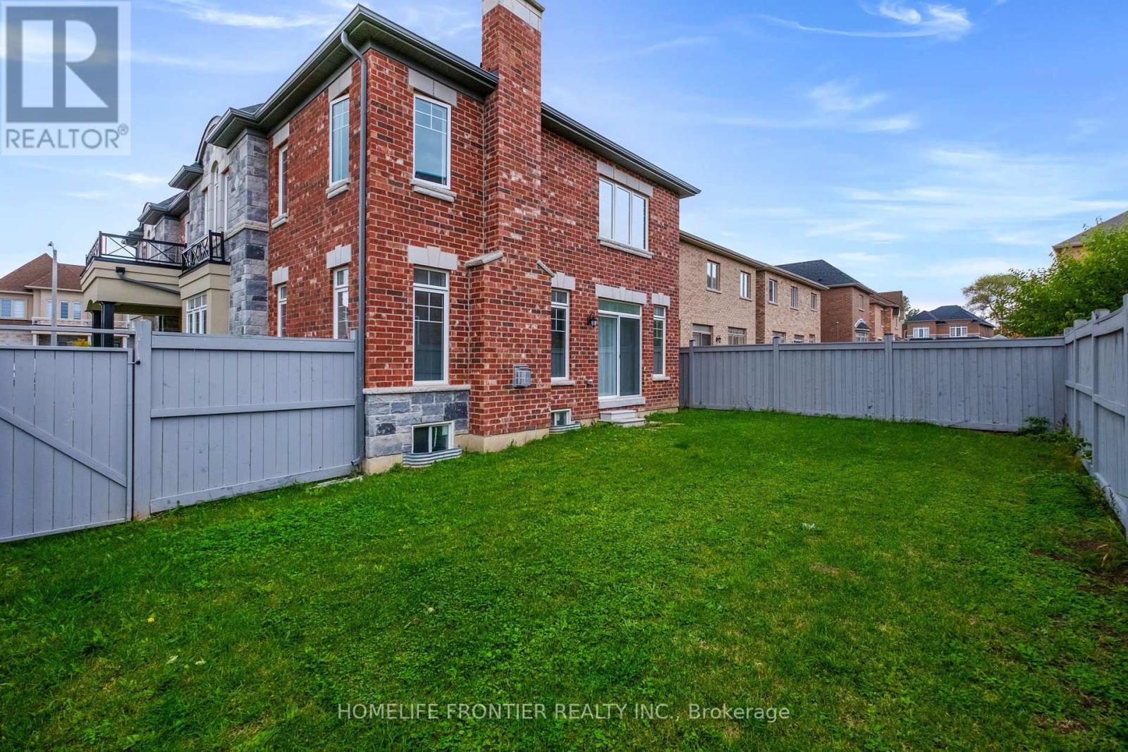 227 Inverness Way, Bradford West Gwillimbury, Ontario  L3Z 0W6 - Photo 45 - N12427065