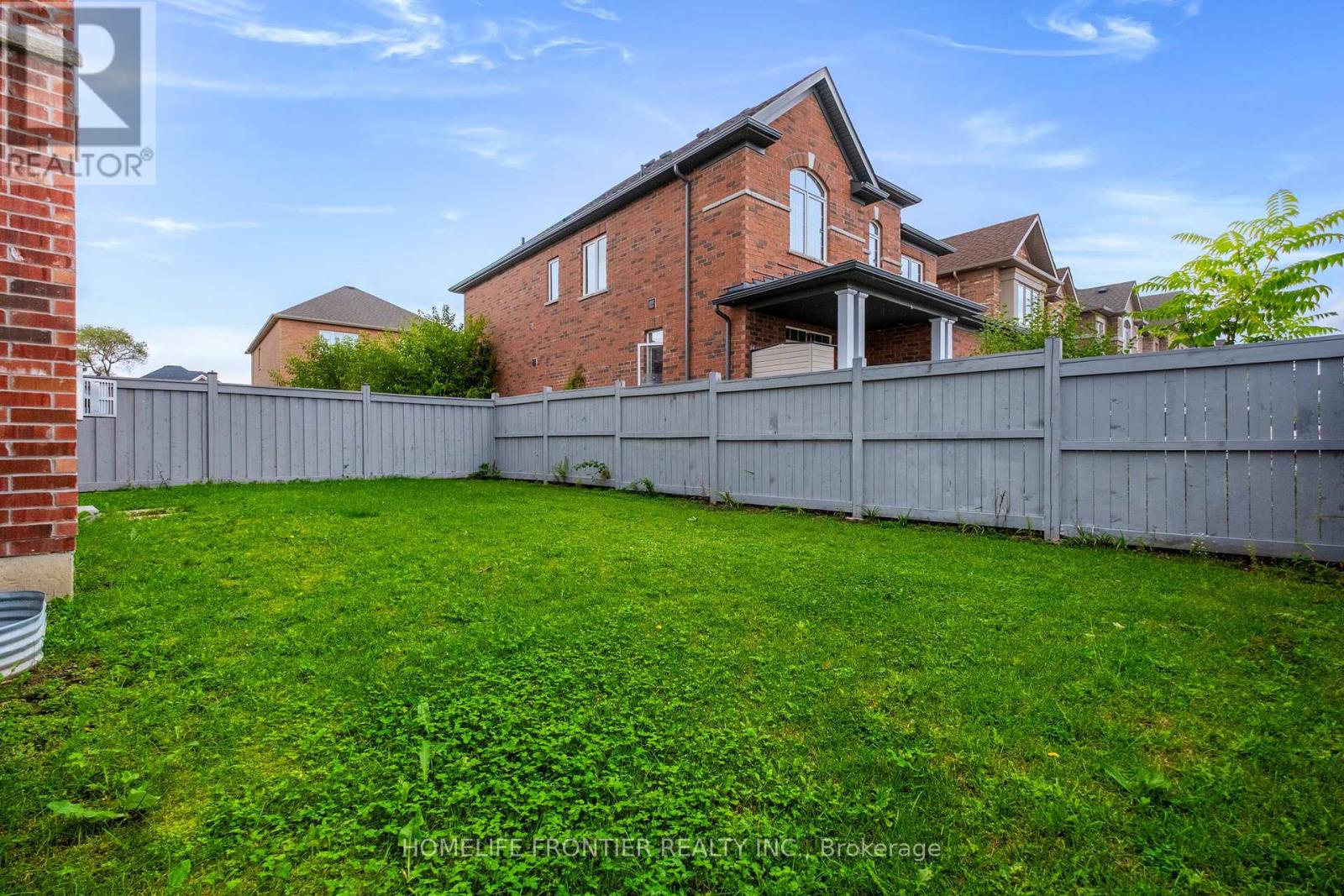 227 Inverness Way, Bradford West Gwillimbury, Ontario  L3Z 0W6 - Photo 46 - N12427065