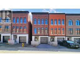 21 CHESTNUT COURT, Aurora, Ontario