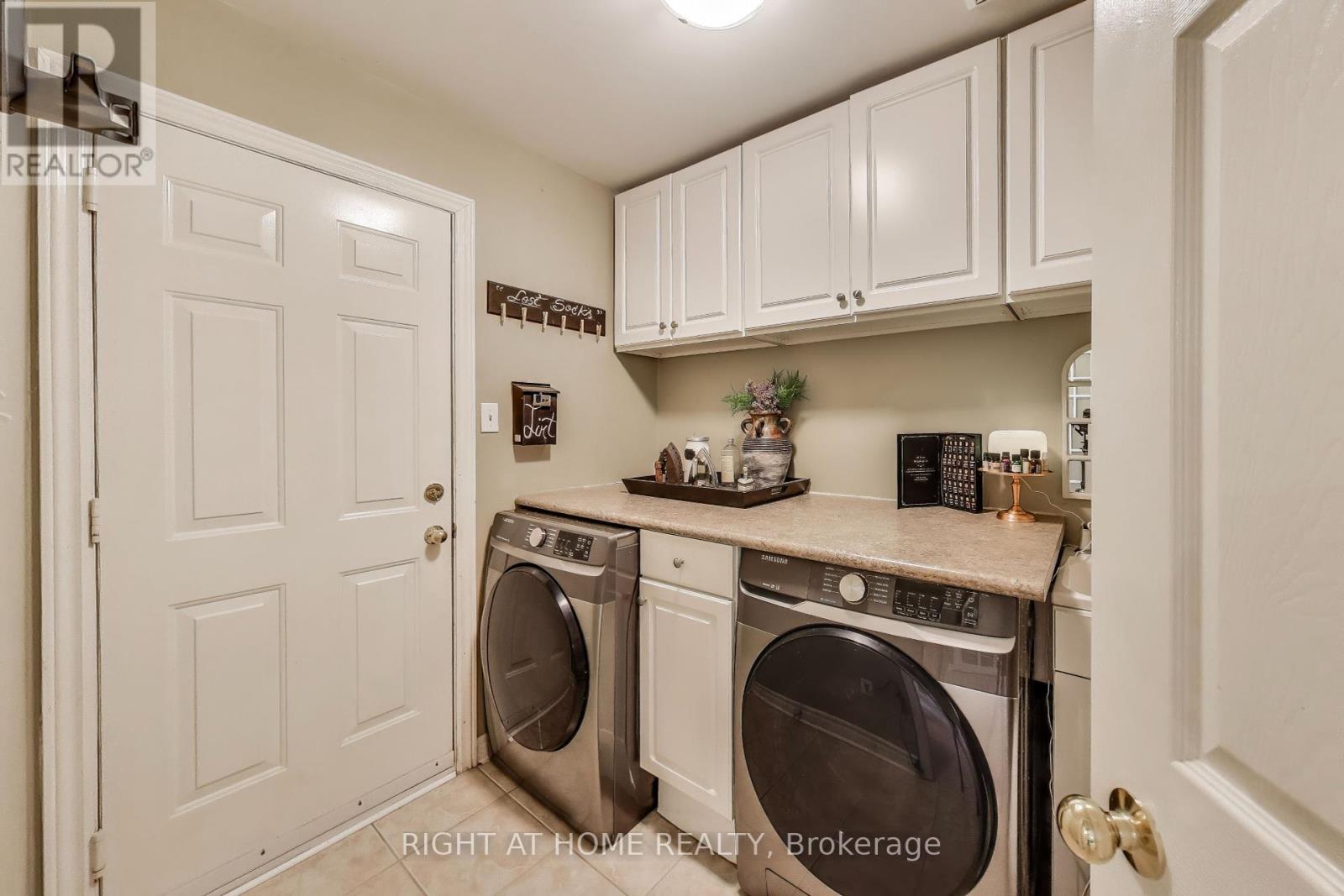 55 Knupp Road, Barrie, Ontario  L4N 0R7 - Photo 11 - S12427075