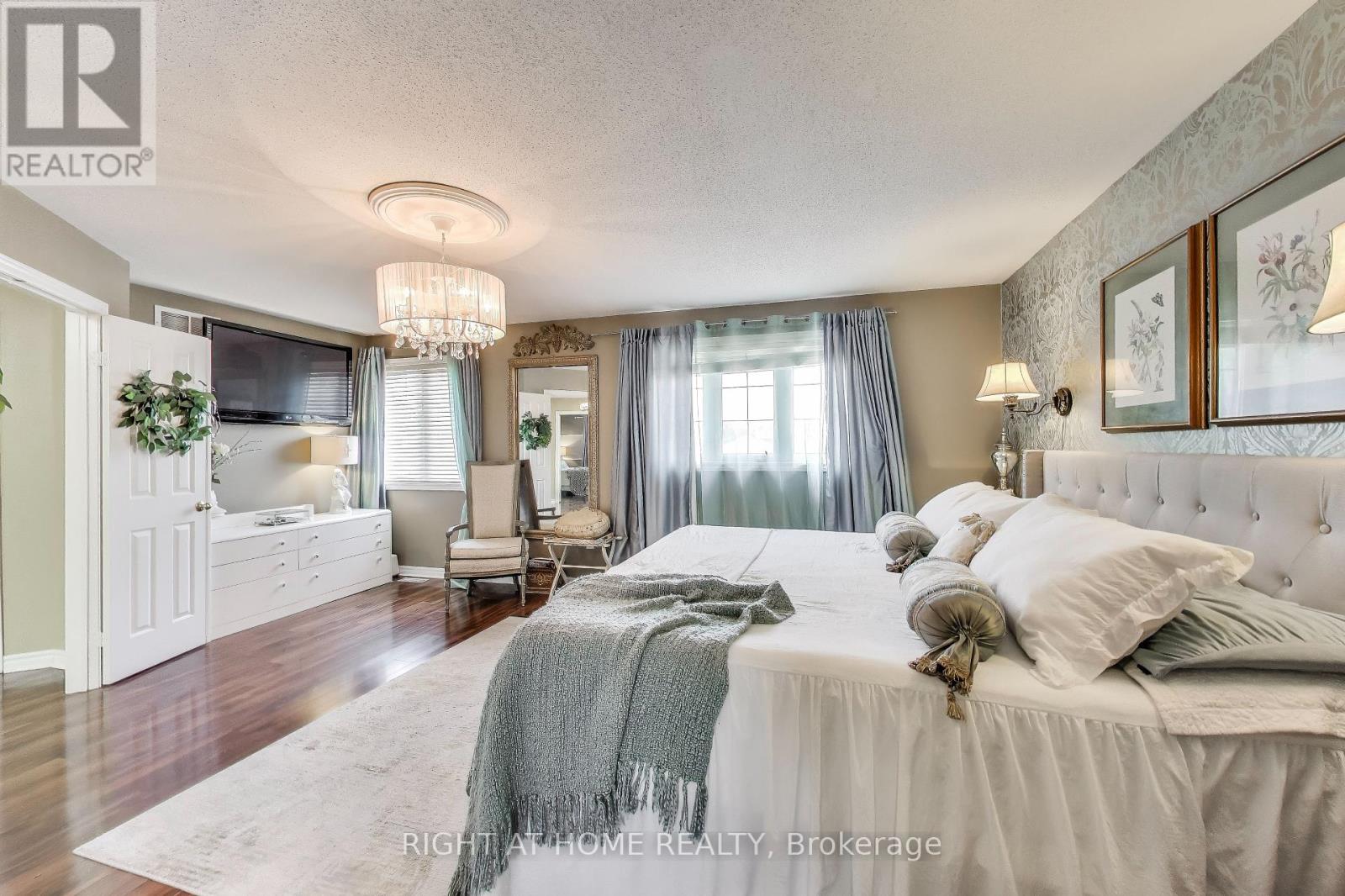 55 Knupp Road, Barrie, Ontario  L4N 0R7 - Photo 13 - S12427075