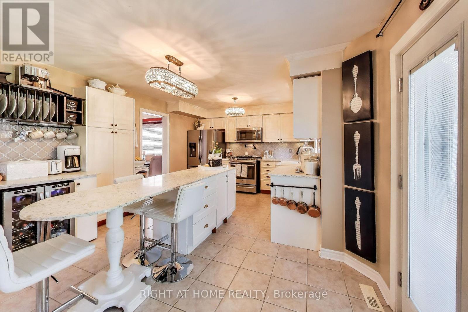55 Knupp Road, Barrie, Ontario  L4N 0R7 - Photo 8 - S12427075