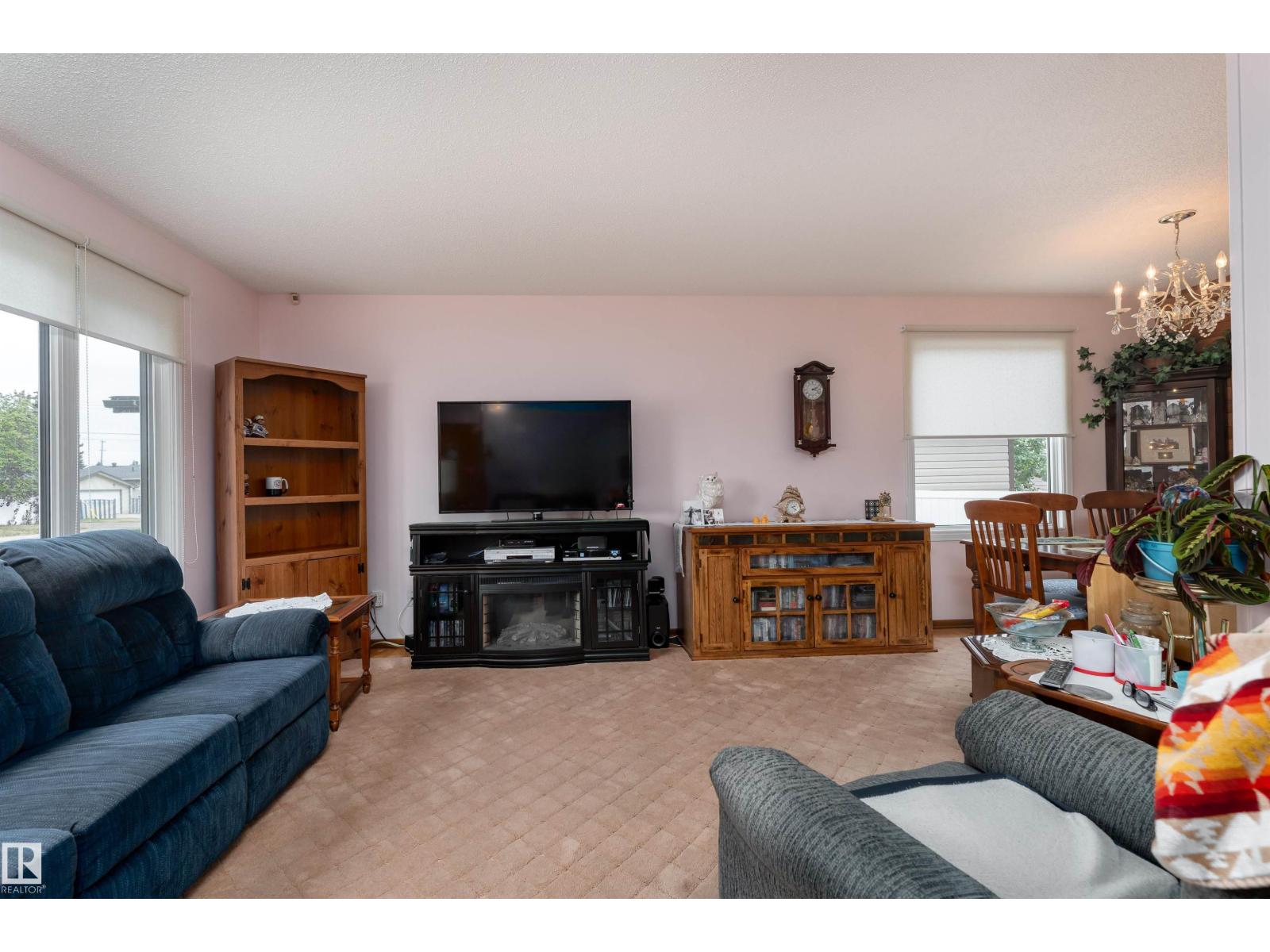 8411 135 Av Nw, Edmonton, Alberta  T5E 1M9 - Photo 4 - E4459503