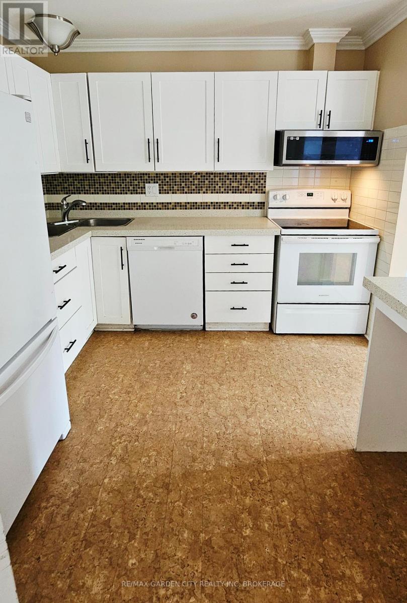 45 - 122 Bunting Road, St. Catharines (E. Chester), Ontario  L2P 3X7 - Photo 14 - X12427165