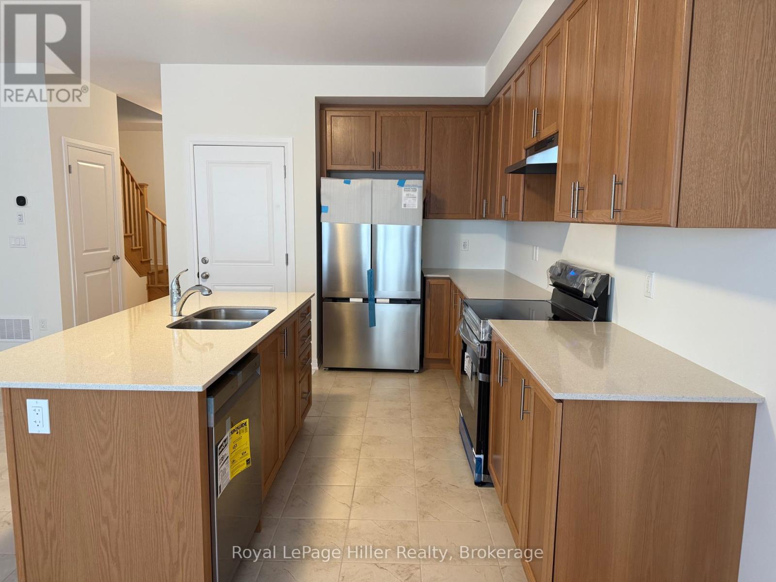 12 Poett Avenue, Stratford, Ontario  N5A 0M2 - Photo 7 - X12403924