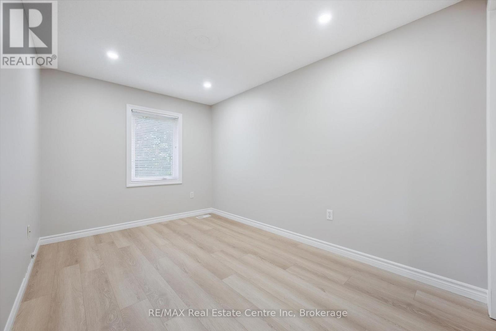 65 Roehampton Crescent, Guelph, Ontario  N1L 1M8 - Photo 21 - X12427228