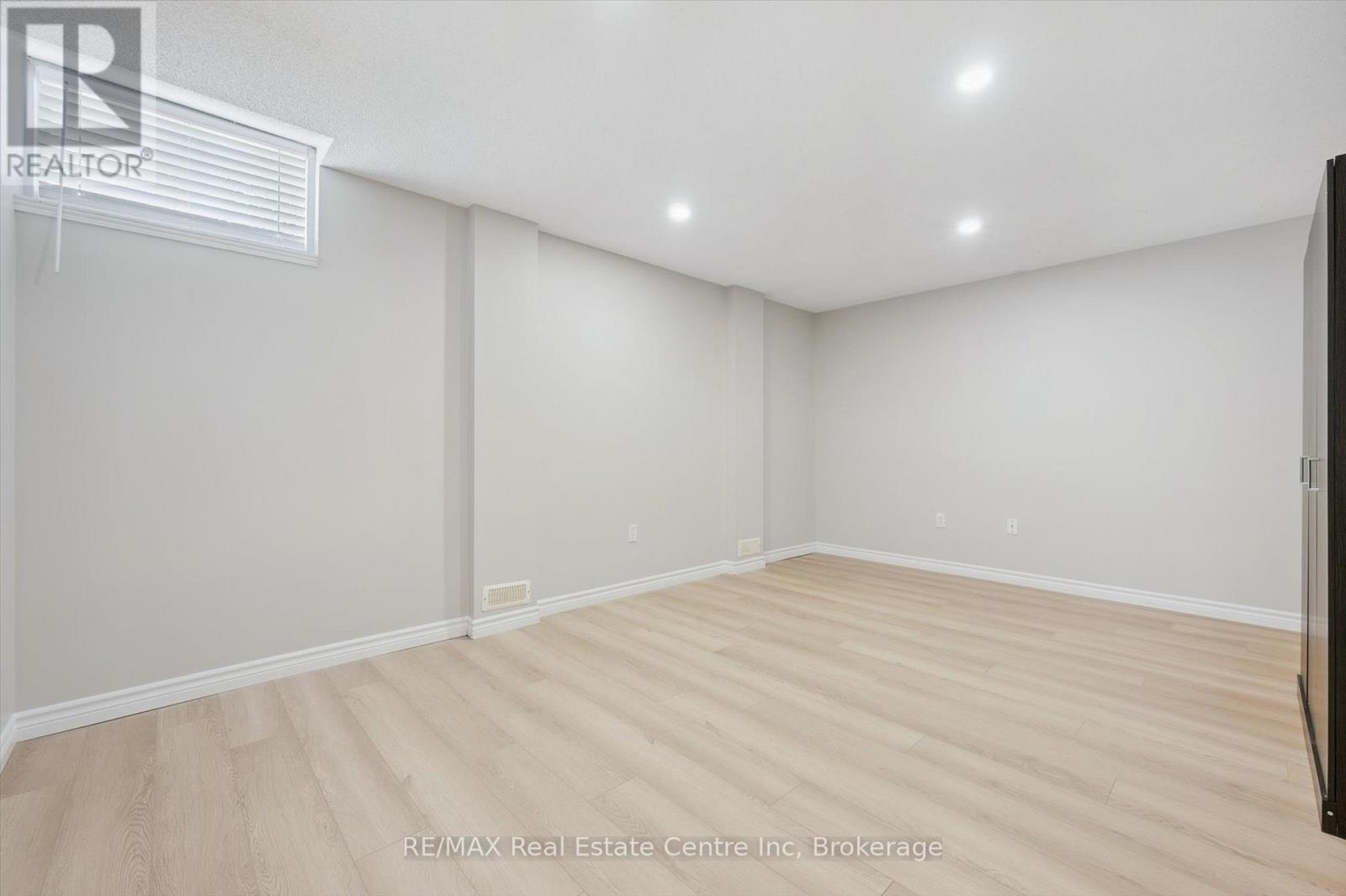 65 Roehampton Crescent, Guelph, Ontario  N1L 1M8 - Photo 26 - X12427228