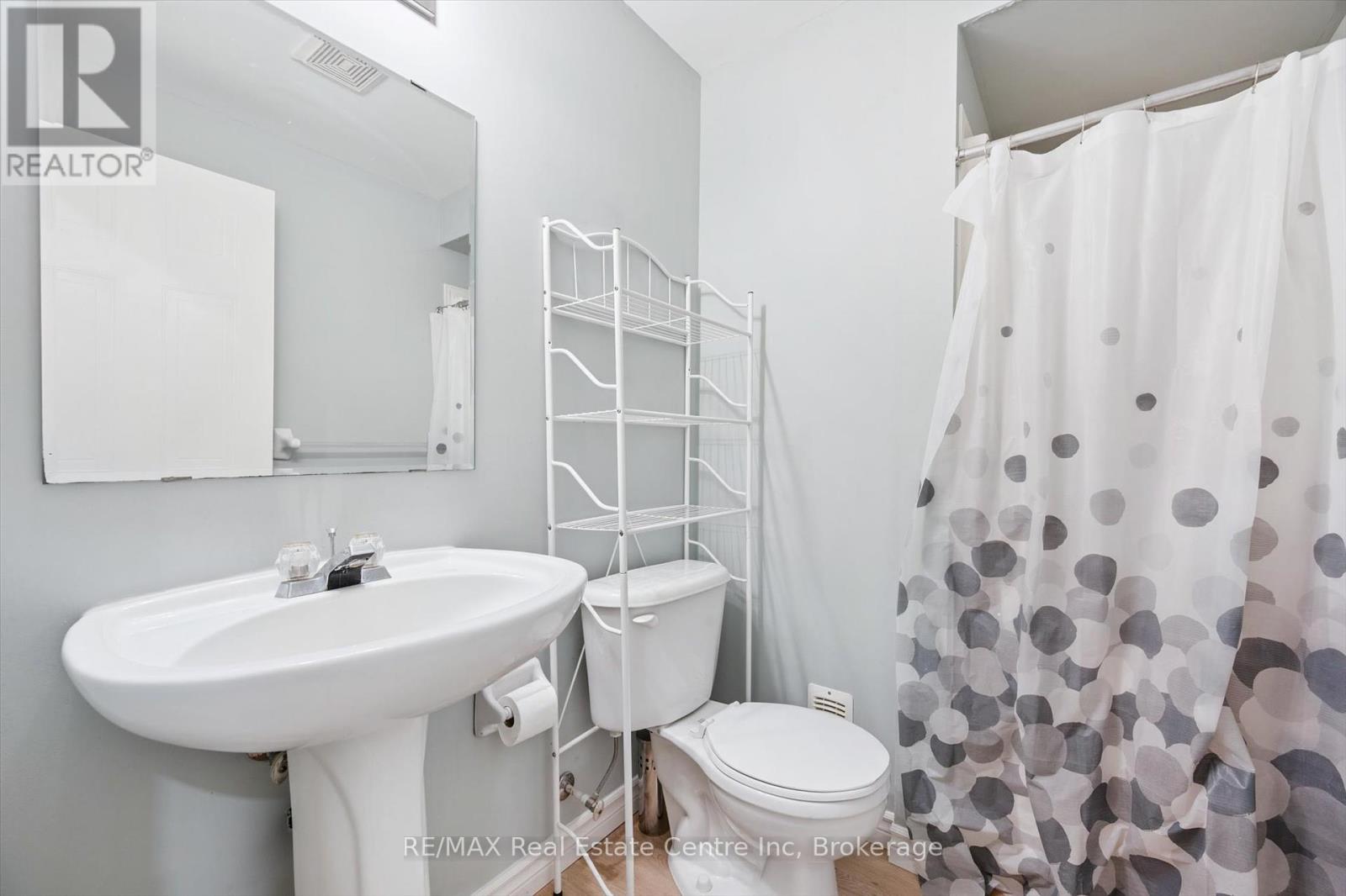 65 Roehampton Crescent, Guelph, Ontario  N1L 1M8 - Photo 29 - X12427228