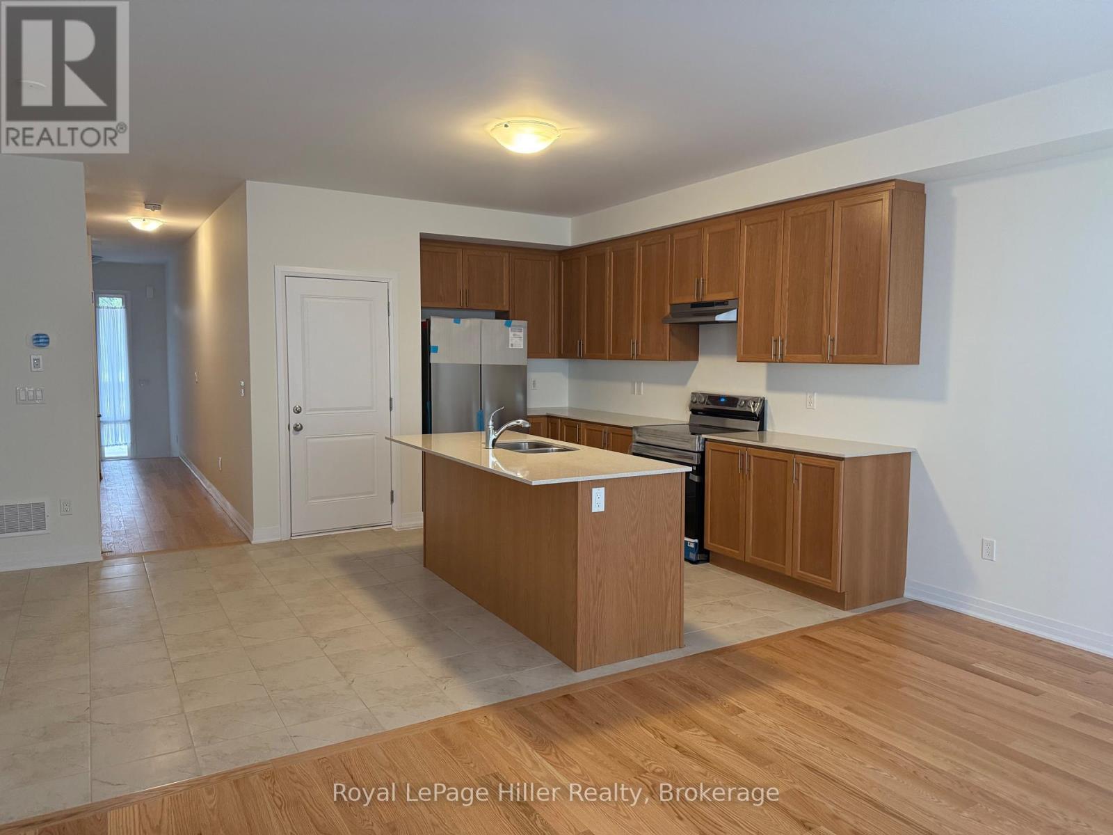 12 Poett Avenue, Stratford, Ontario  N5A 0M2 - Photo 6 - X12403924