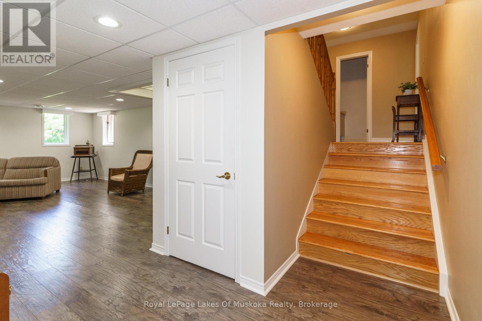 1020 Amelia Crescent, Gravenhurst, Ontario  P0E 1G0 - Photo 24 - X12427244