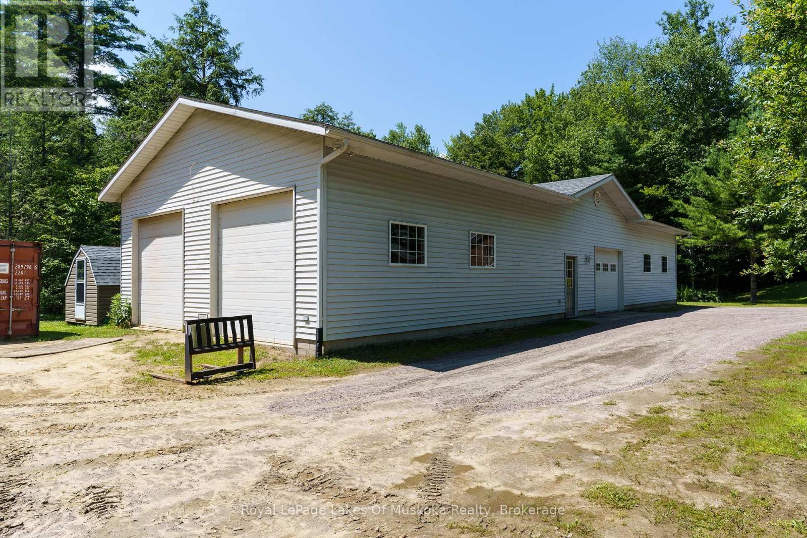 1020 Amelia Crescent, Gravenhurst, Ontario  P0E 1G0 - Photo 36 - X12427244