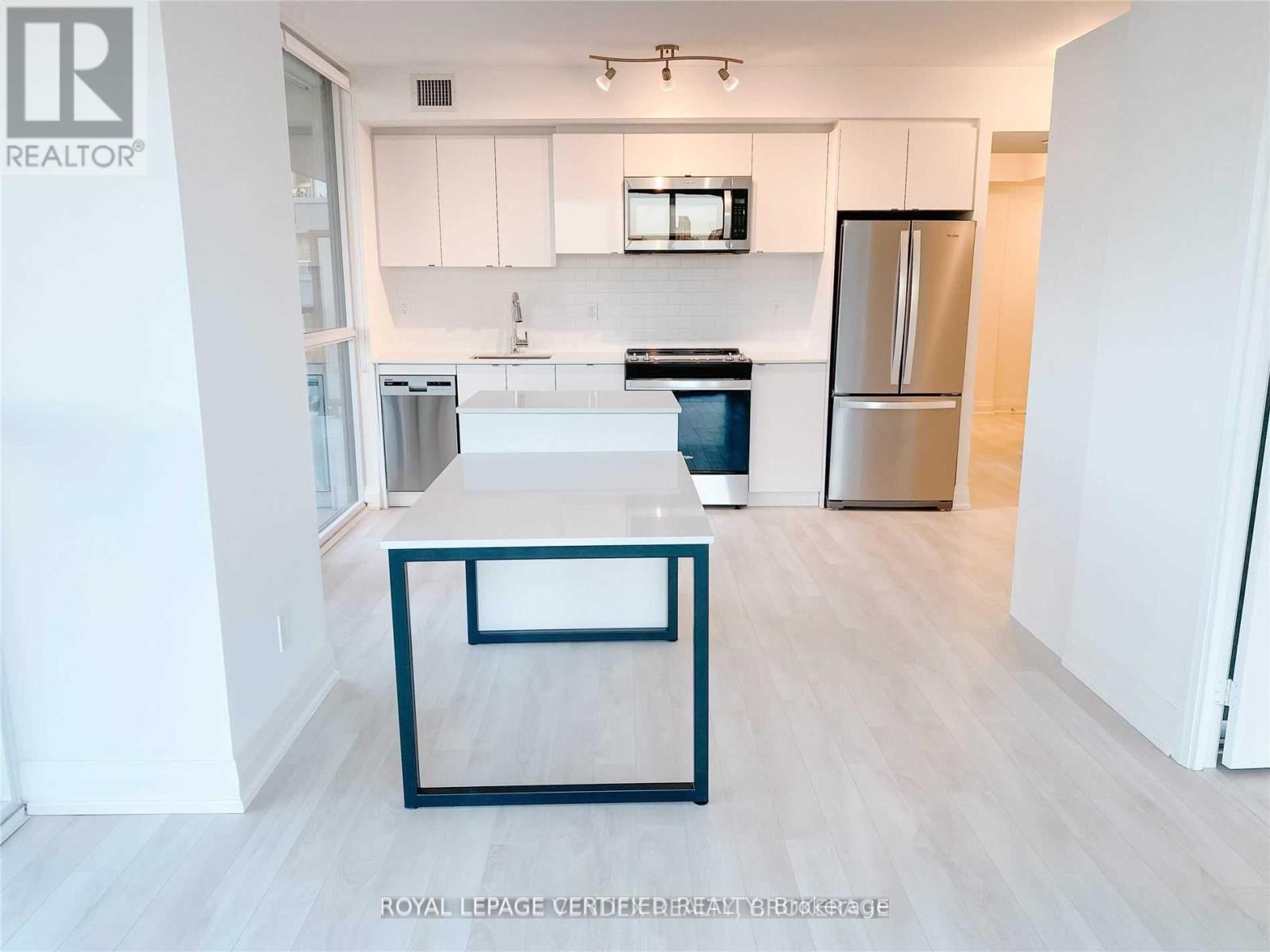 1009 - 1461 Lawrence Avenue W, Toronto, Ontario  M6L 1B3 - Photo 4 - W12427069