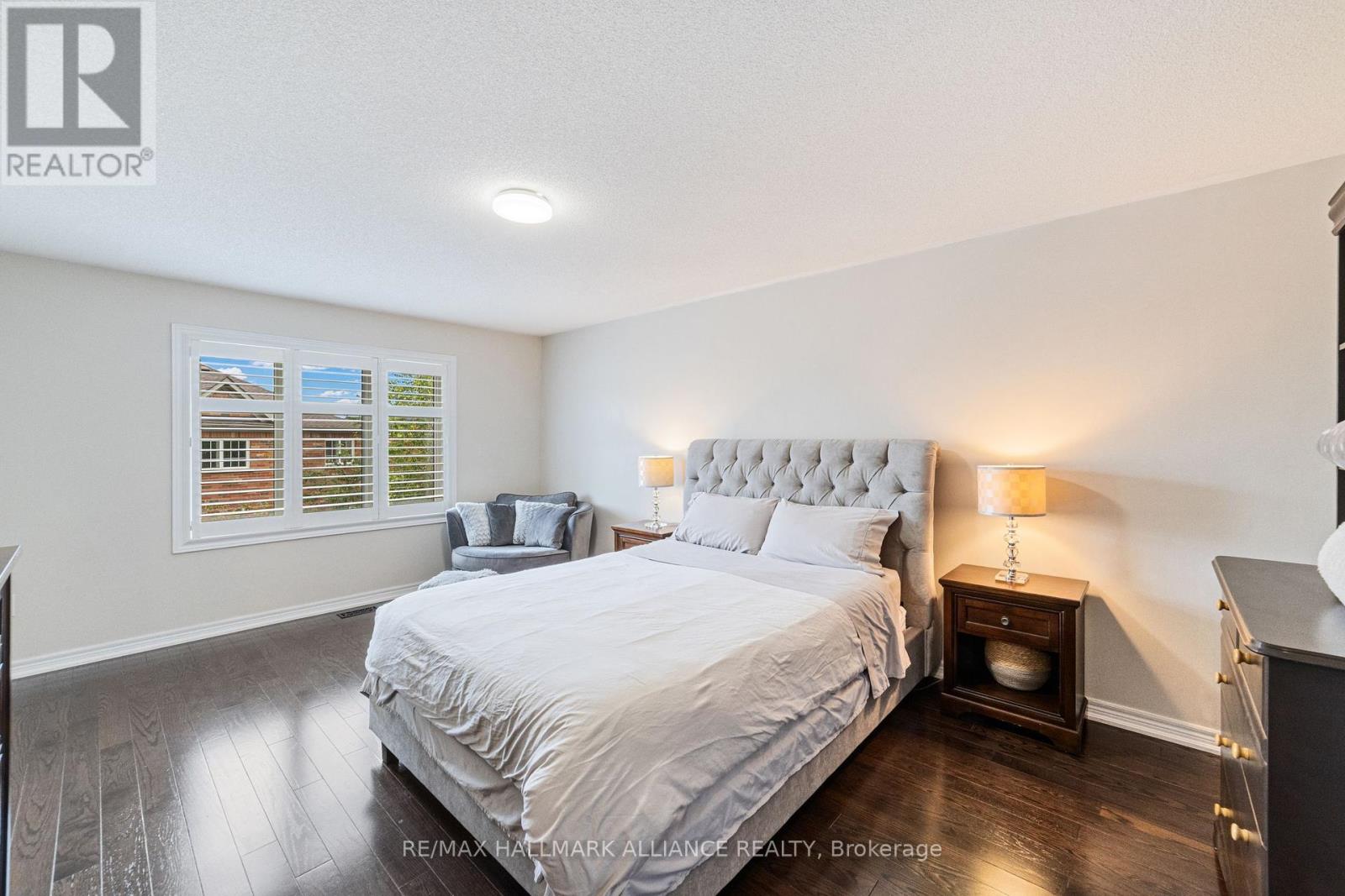 37 Diamond Leaf Lane, Halton Hills, Ontario  L7G 0G7 - Photo 26 - W12427133