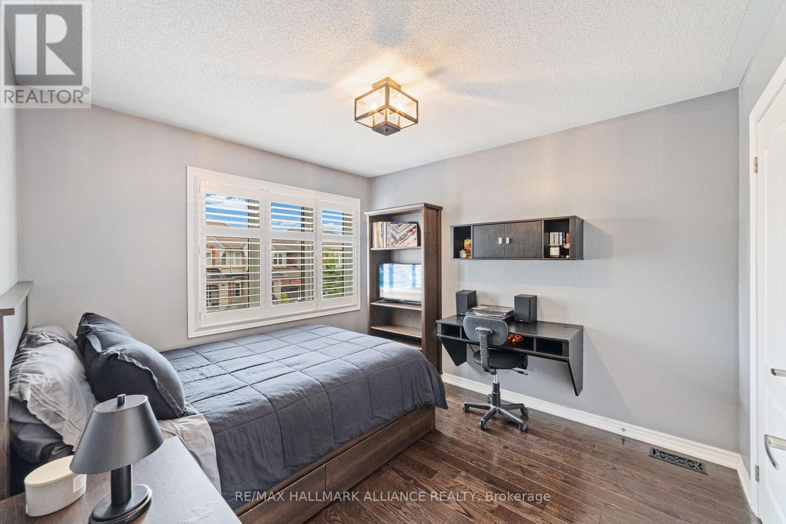37 Diamond Leaf Lane, Halton Hills, Ontario  L7G 0G7 - Photo 32 - W12427133