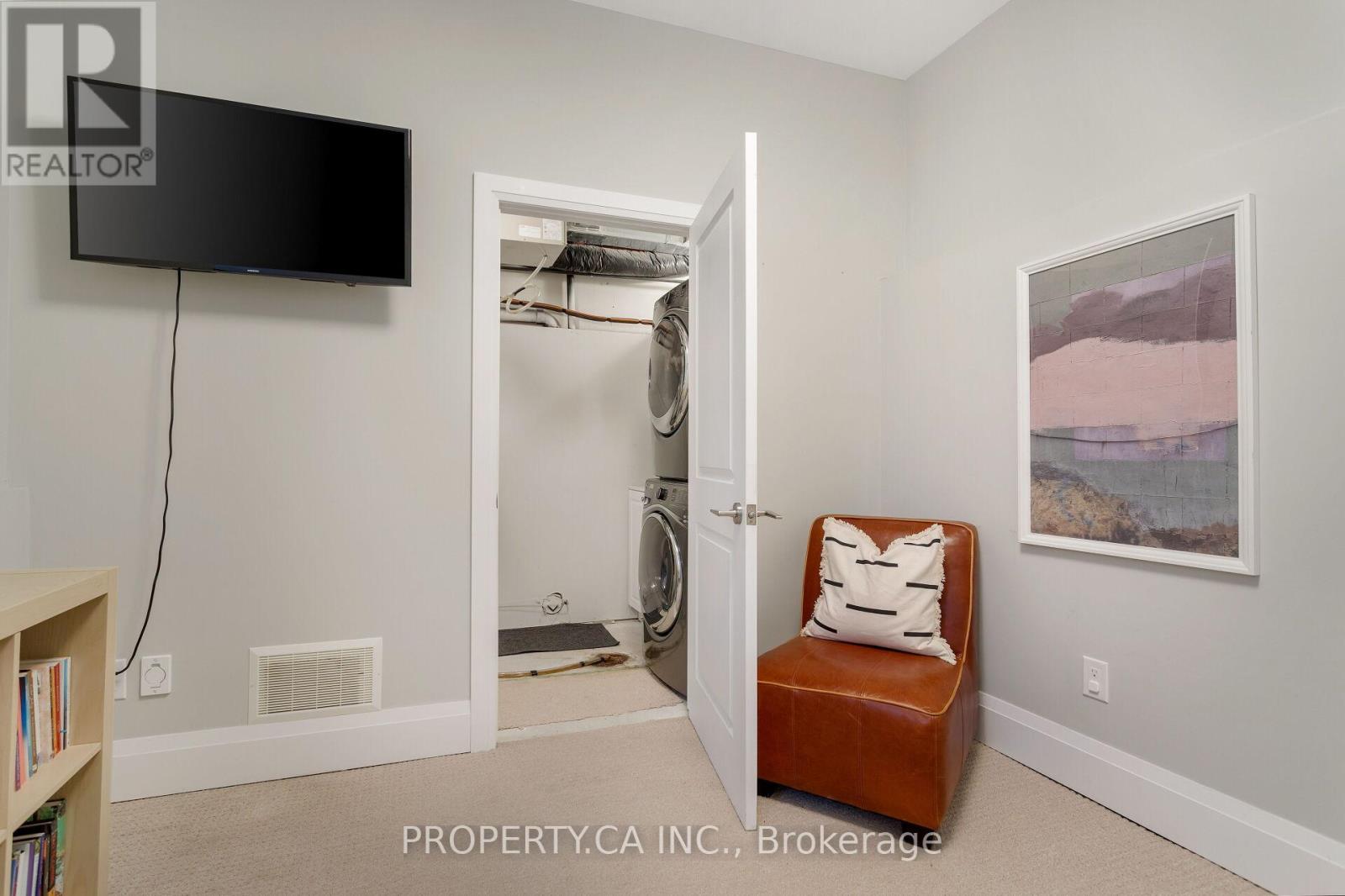 2a Methuen Avenue, Toronto, Ontario  M6S 1Z5 - Photo 31 - W12427137