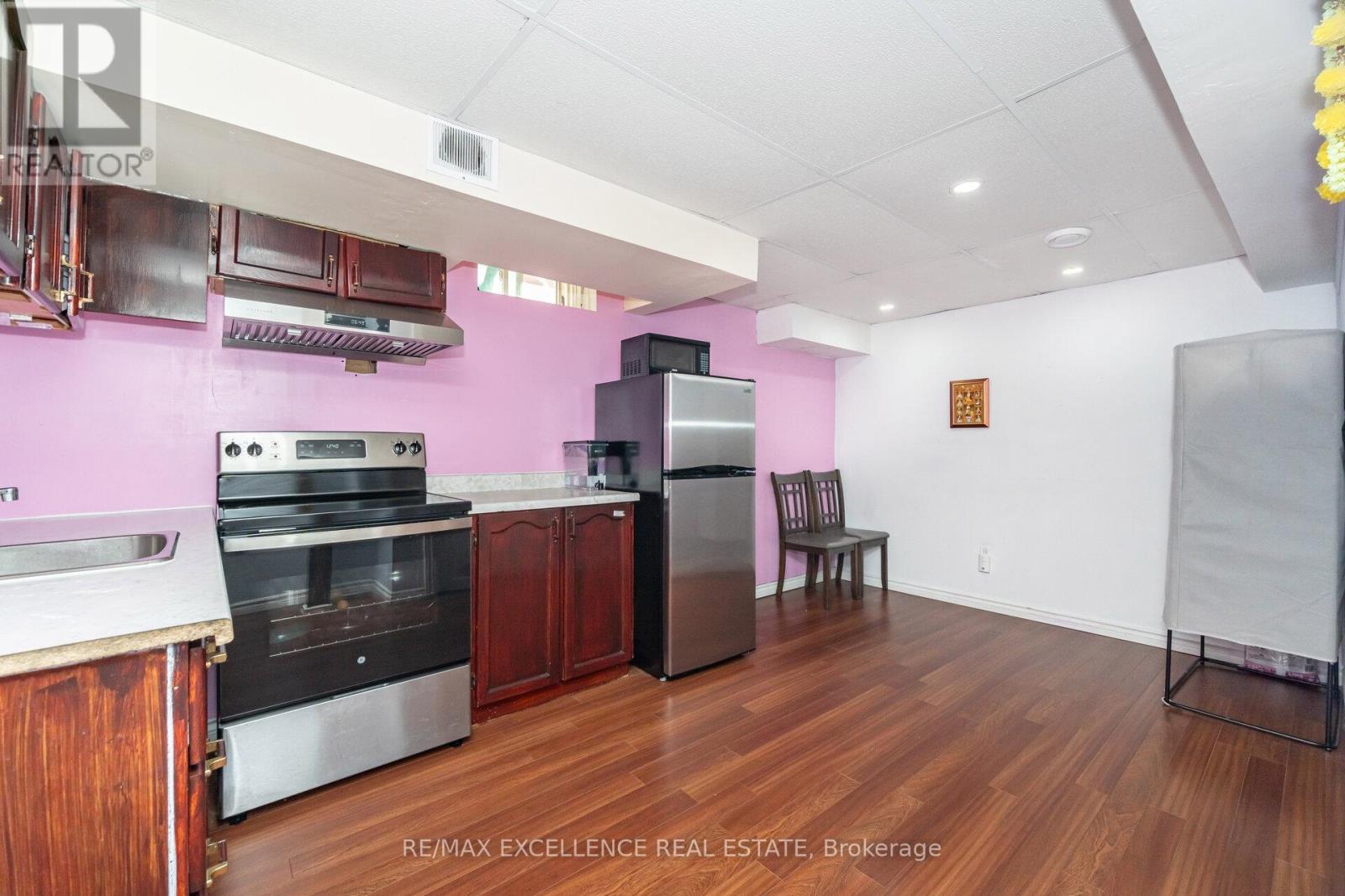 36 Coppermill Drive W, Brampton, Ontario  L7A 1M8 - Photo 29 - W12427138