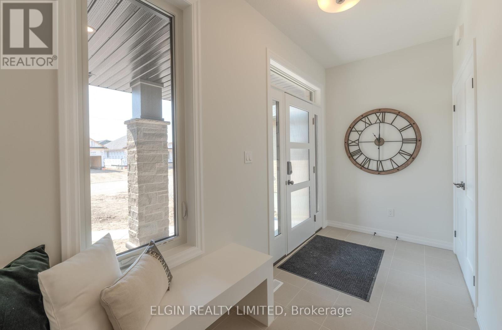 42197 Mcbain Line, Central Elgin, Ontario  N5P 0E4 - Photo 2 - X12415818