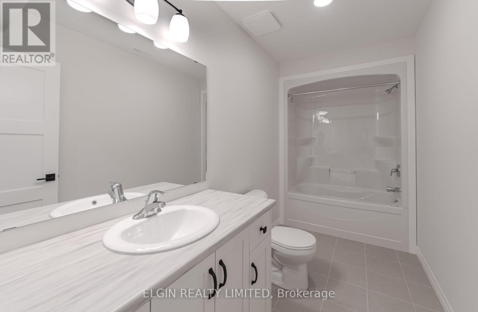 42197 Mcbain Line, Central Elgin, Ontario  N5P 0E4 - Photo 28 - X12415818