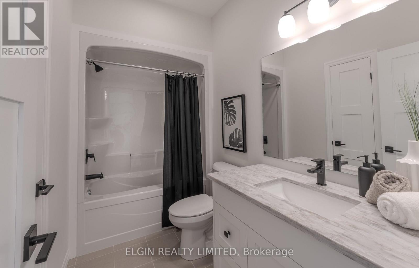 42197 Mcbain Line, Central Elgin, Ontario  N5P 0E4 - Photo 4 - X12415818