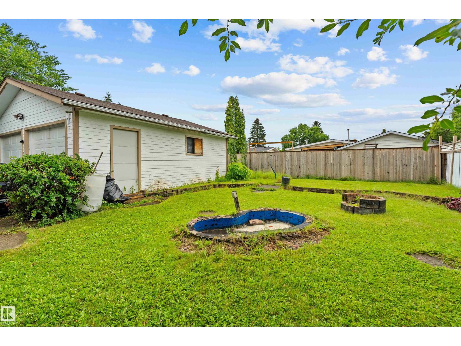 Property at 9919 170 AV NW image 3