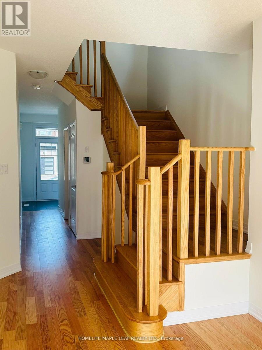 29 Selection Heights, Thorold, Ontario  L2V 0B7 - Photo 2 - X12427083