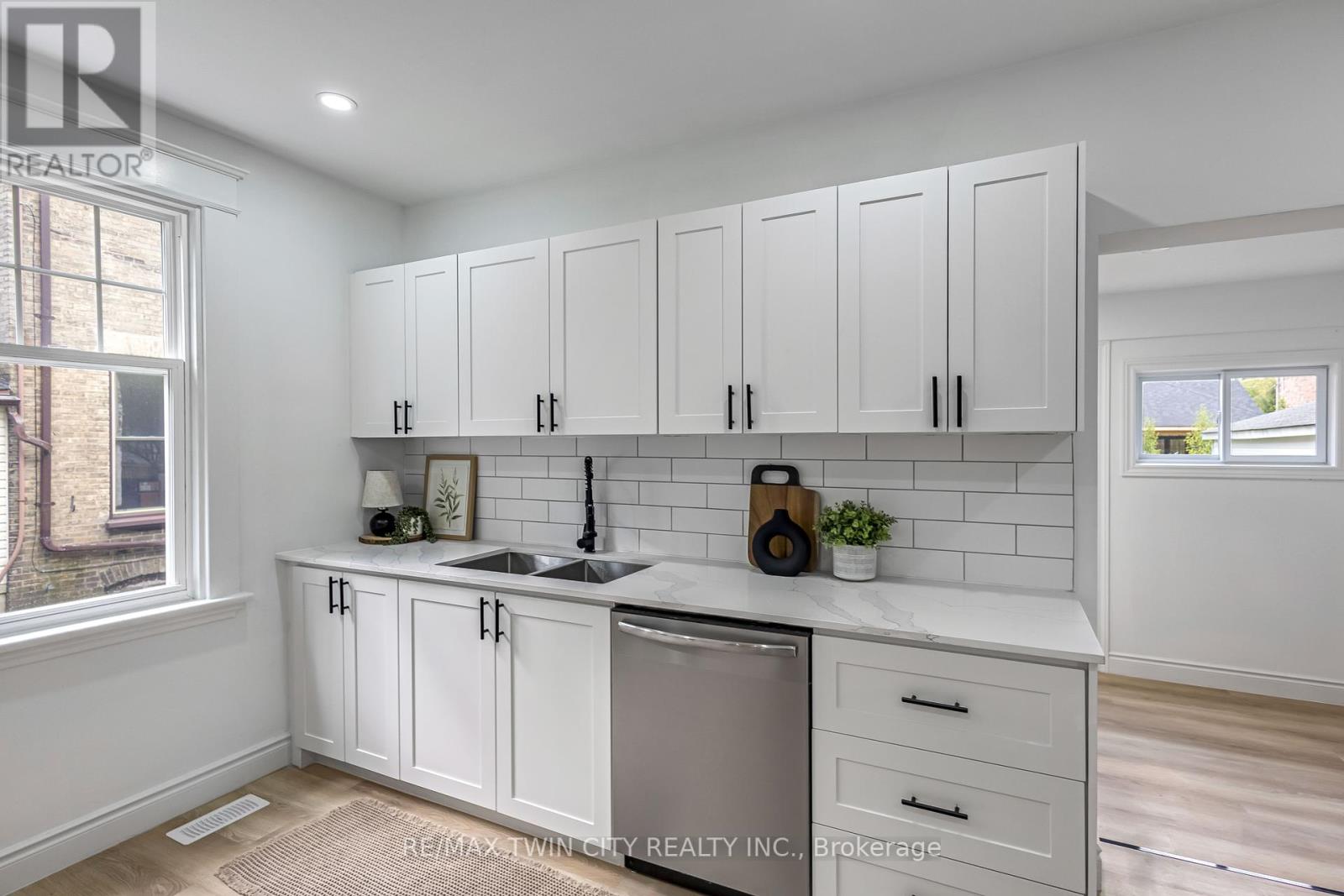 15 Hawarden Avenue, Brantford, Ontario  N3T 4H2 - Photo 14 - X12427086