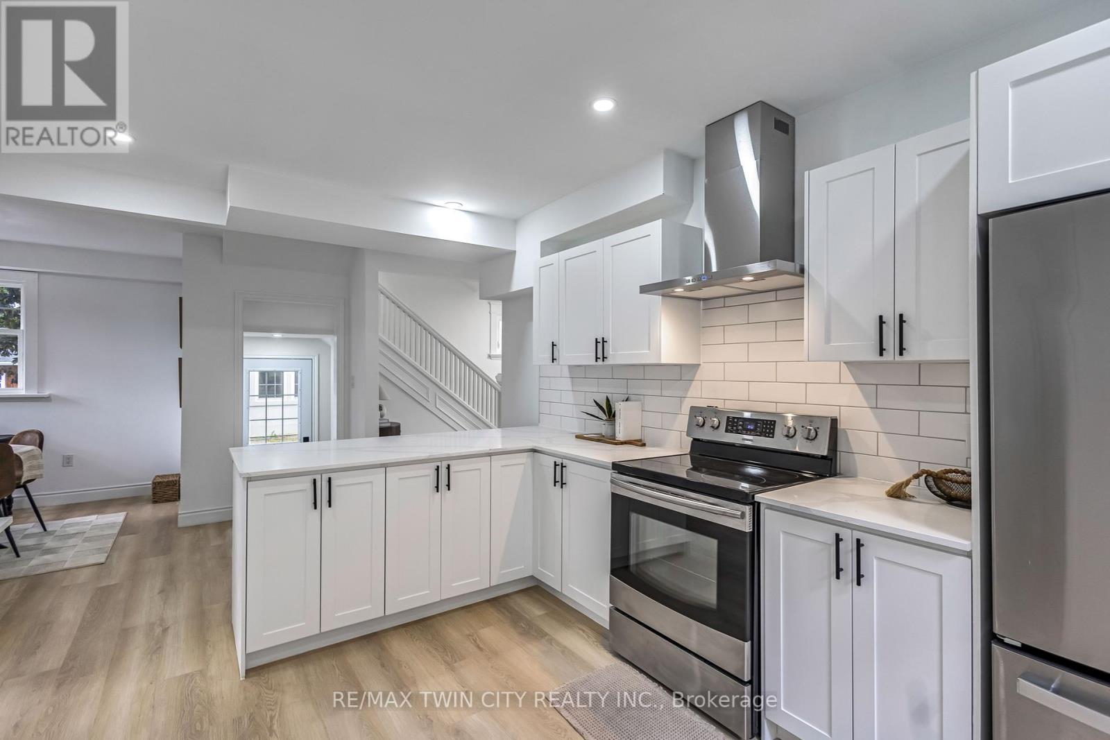 15 Hawarden Avenue, Brantford, Ontario  N3T 4H2 - Photo 15 - X12427086