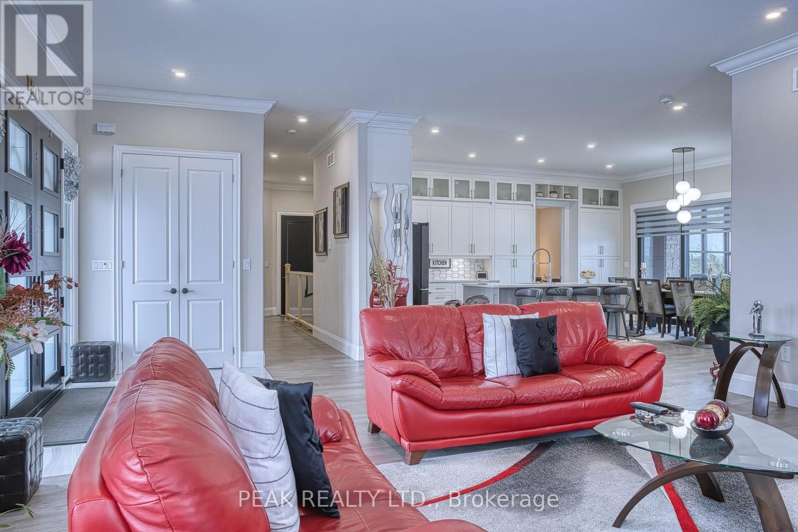 45 Wellington Street S, Ashfield-Colborne-Wawanosh, Ontario  N7A 3X9 - Photo 12 - X12427088