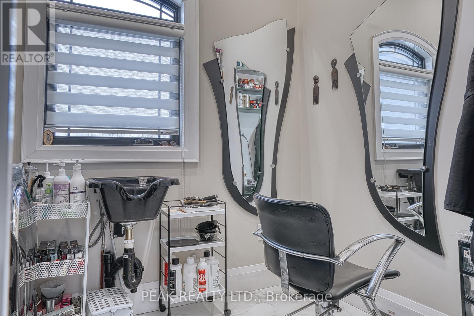45 Wellington Street S, Ashfield-Colborne-Wawanosh, Ontario  N7A 3X9 - Photo 31 - X12427088