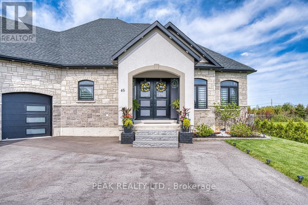 45 Wellington Street S, Ashfield-Colborne-Wawanosh, Ontario  N7A 3X9 - Photo 6 - X12427088