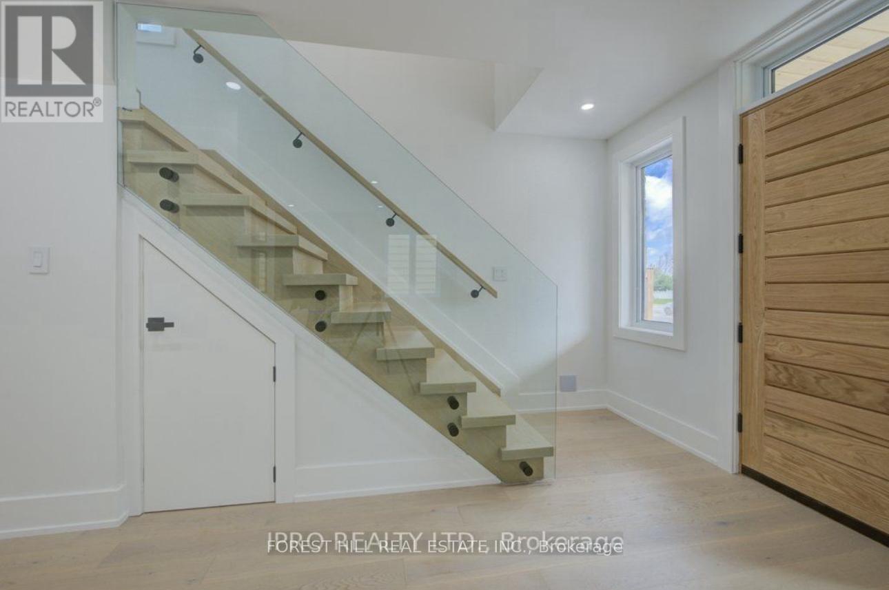 4392 Ontario Street, Lincoln, Ontario  L0R 1B0 - Photo 2 - X12427134