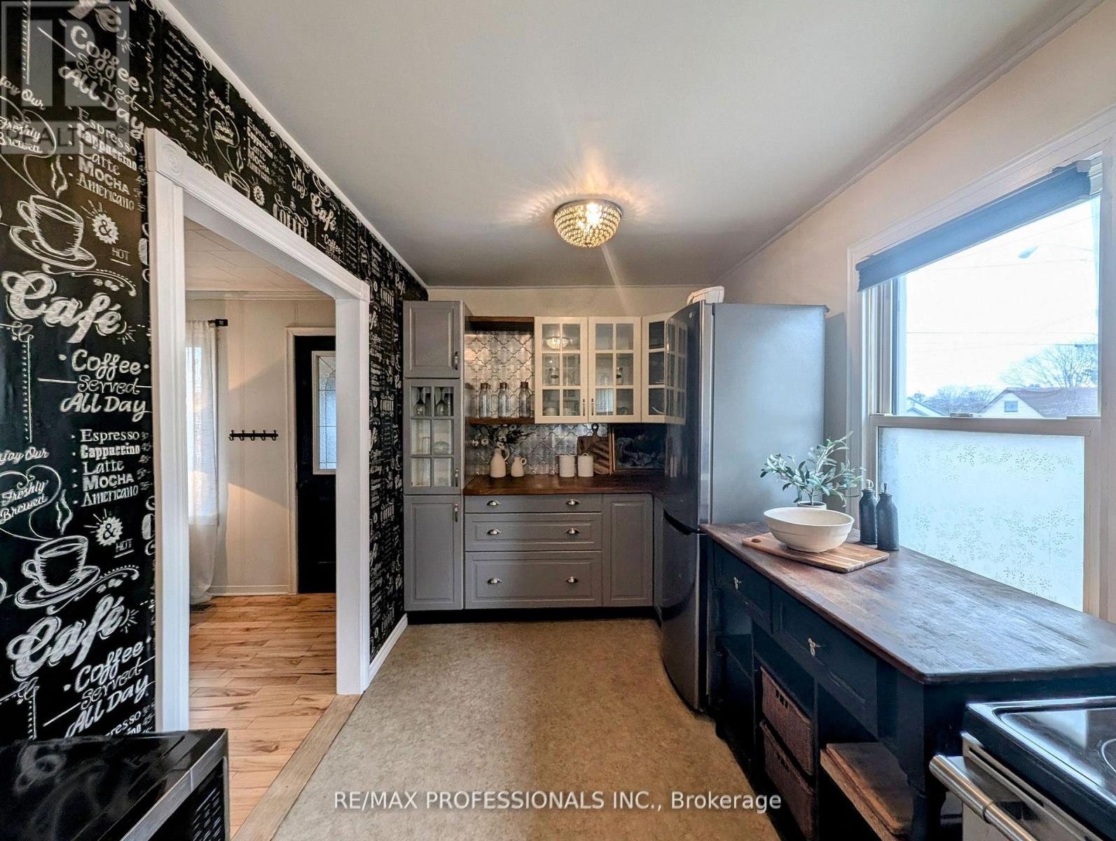 6 Fraser Street, Port Hope, Ontario  L1A 2A1 - Photo 7 - X12427142