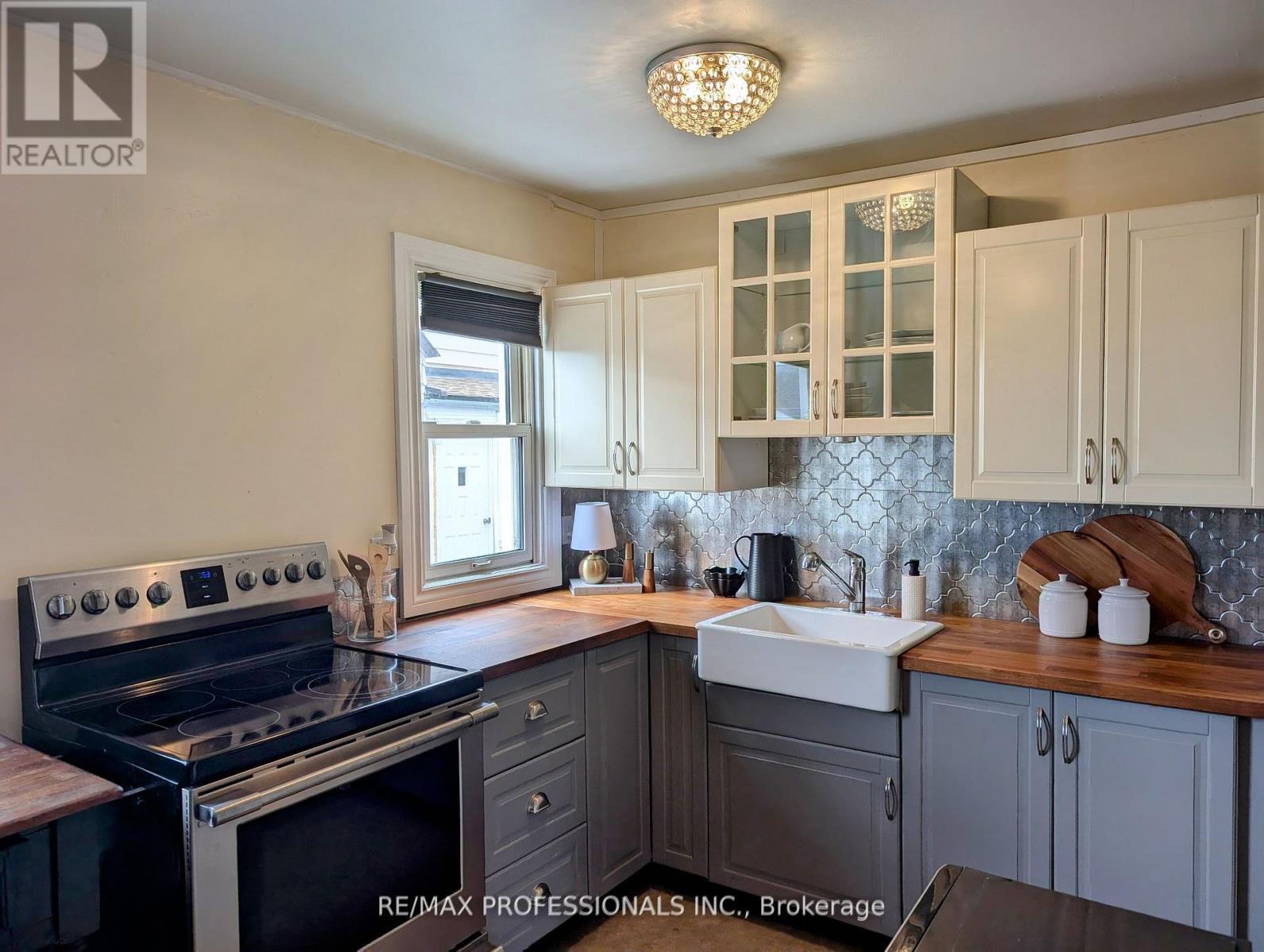 6 Fraser Street, Port Hope, Ontario  L1A 2A1 - Photo 8 - X12427142