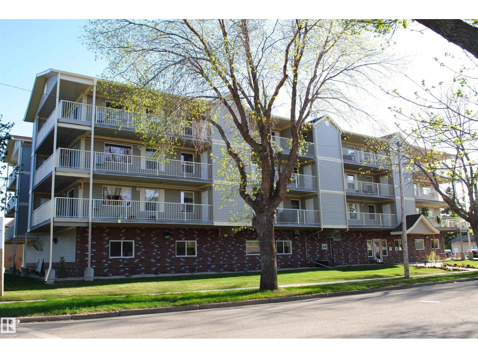 #304 4707 51 Avenue, Wetaskiwin, Alberta  T9A 0T6 - Photo 1 - E4459492