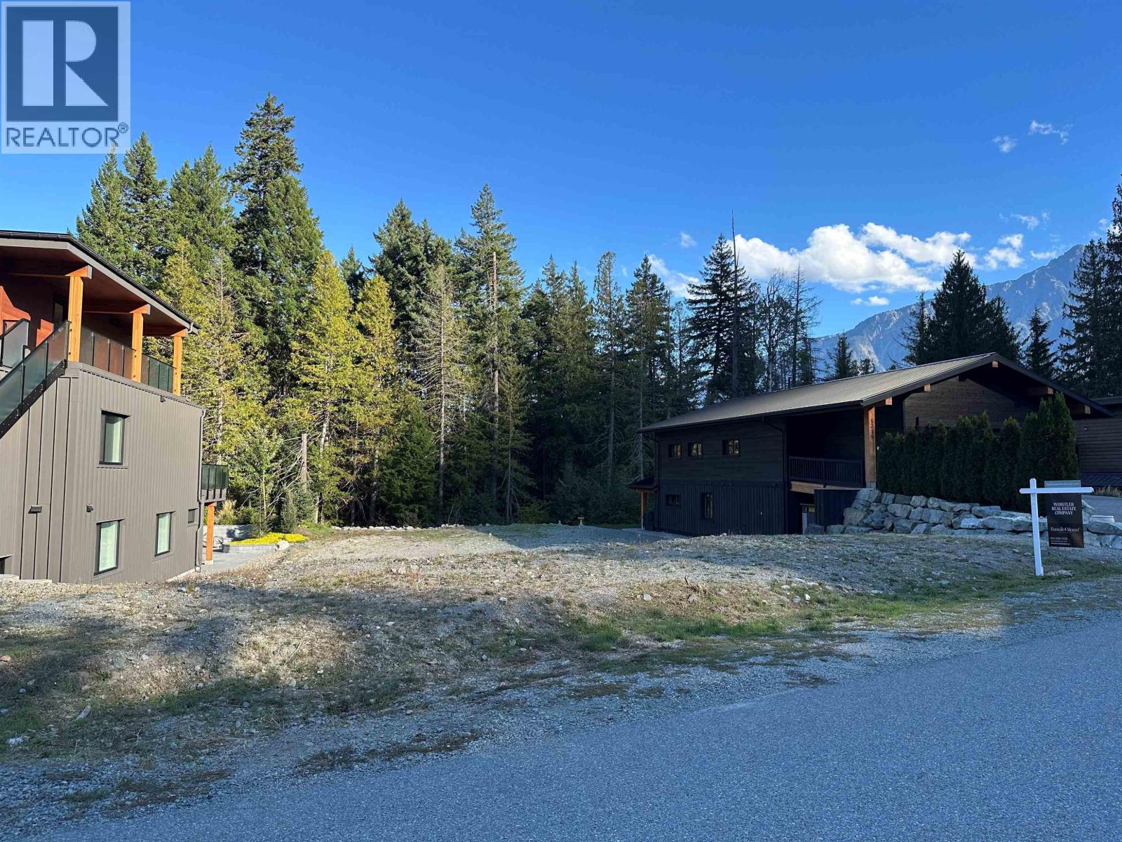1317 Eagle Drive, Pemberton, British Columbia  V0N 2L0 - Photo 2 - R3051964