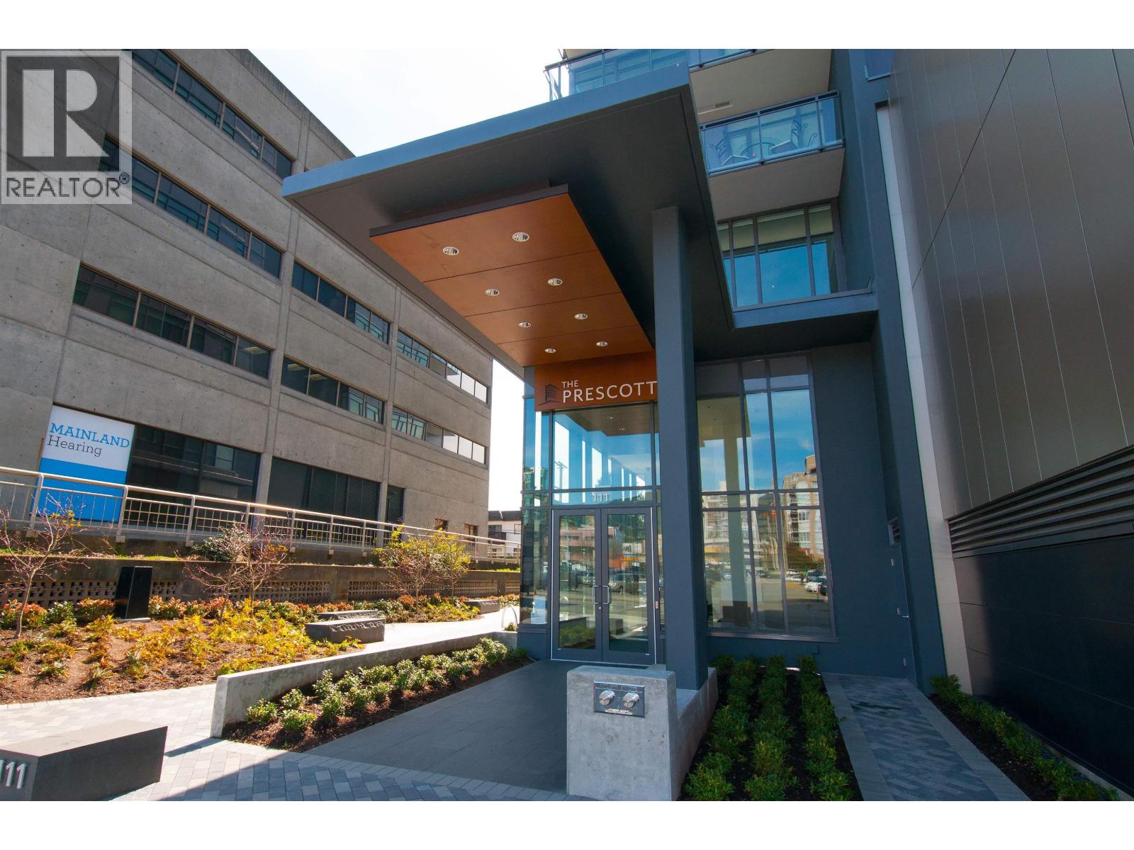 703 111 E 13th Street, North Vancouver, British Columbia  V7L 0C7 - Photo 3 - R3045963