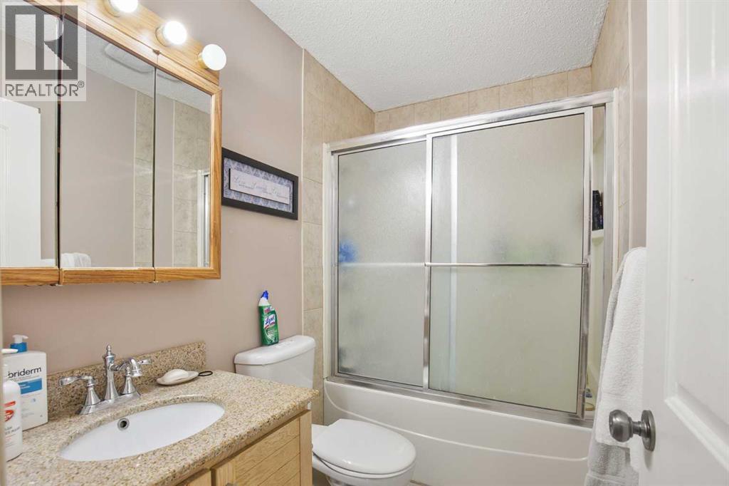 65 Wiltshire Boulevard, Red Deer, Alberta  T4N 6L2 - Photo 16 - A2214228