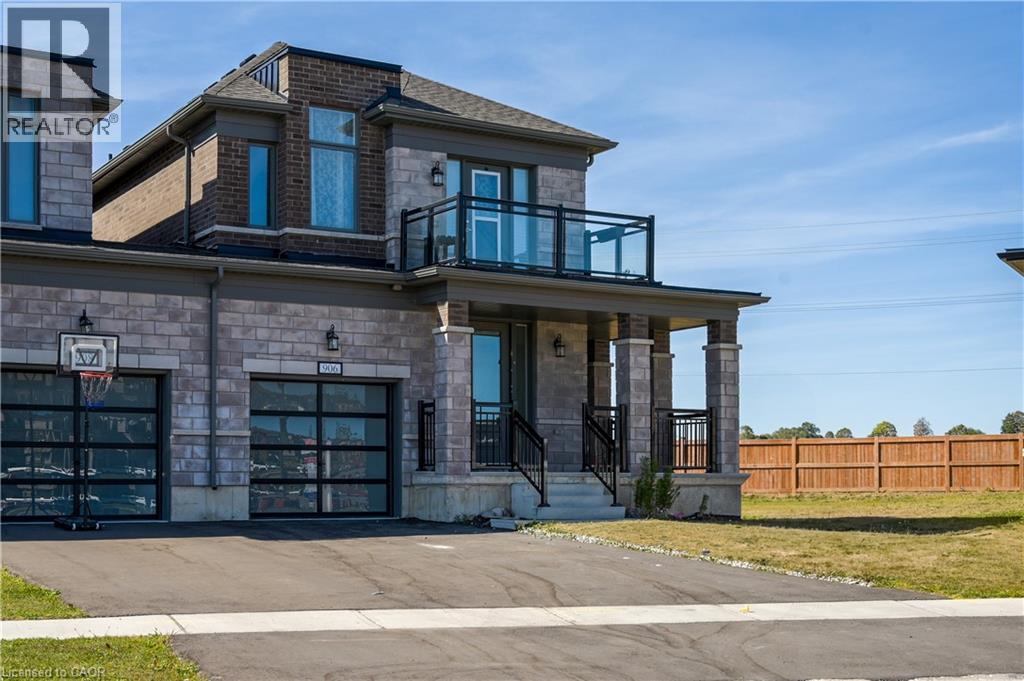 906 SOBESKI Avenue, Woodstock, Ontario